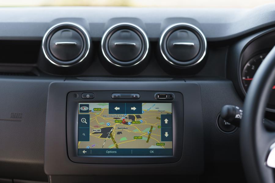 Детали интерьера Dacia Duster Prestige 2018 года  (UK) (фото 37 из 40)